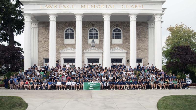 Class of 2027 class picture on Lawrence Memorial Chapel stairs