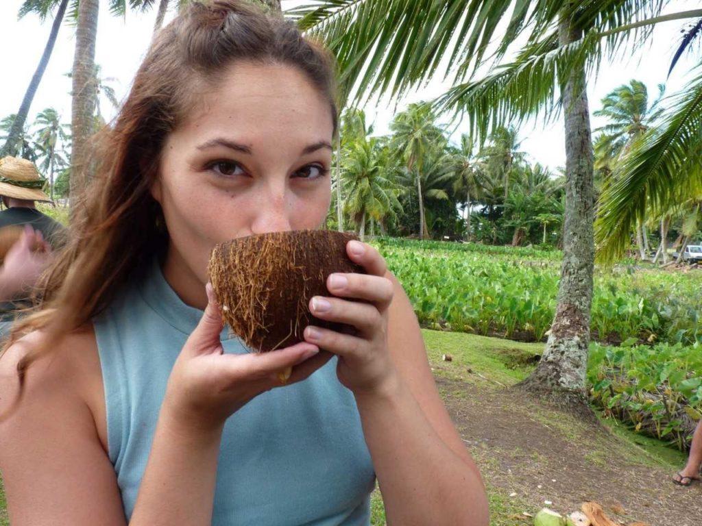 Fallon Sellers ’20 enjoys coconut milk while studying in Auckland, New Zealand