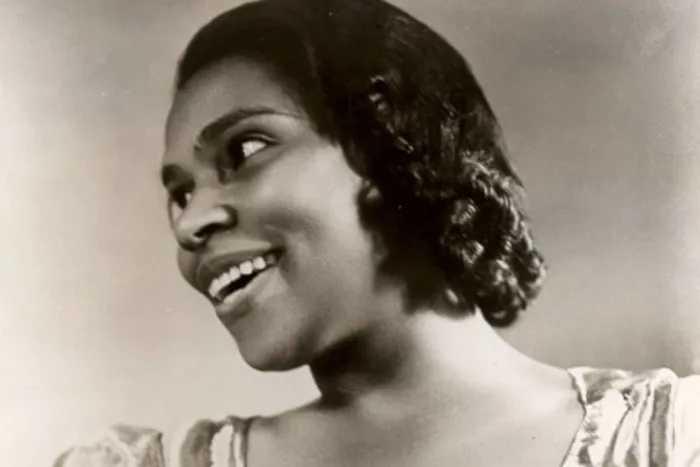 Head shot of Marian Anderson