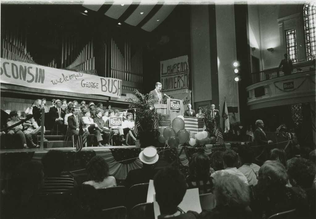 George H.W. Bush speaks from the stage of Memorial Chapel. 