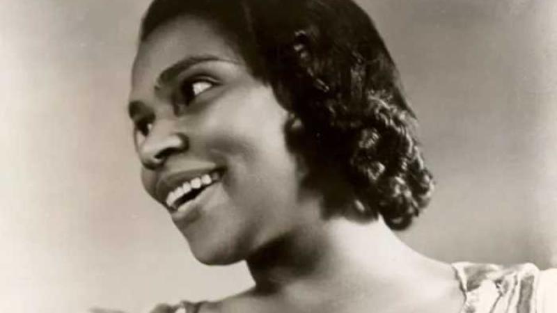 Head shot of Marian Anderson